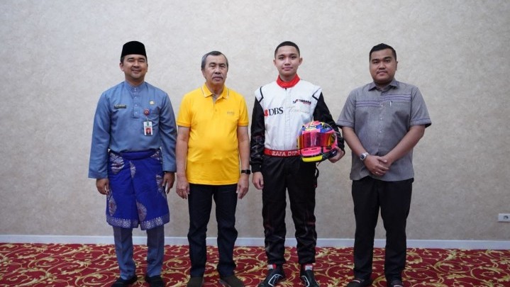 Anak Muda Riau, Mohammad Rafa Rodiansya Dypo Ikut Kejuaraan Dunia Gokart di Italia Anak Muda Riau, Mohammad Rafa Rodiansya Dypo Ikut Kejuaraan Dunia Gokart di Italia