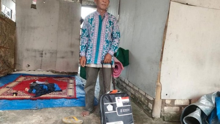 Puluhan Tahun Menabung, Tukang Becak di Sampang Naik Haji Puluhan Tahun Menabung, Tukang Becak di Sampang Naik Haji