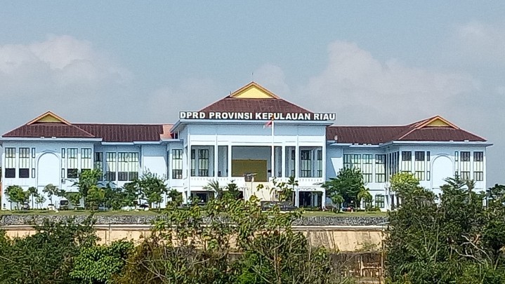 Semua BUMD Kepri Dinilai Dewan Tidak Ada yang Efektif Semua BUMD Kepri Dinilai Dewan Tidak Ada yang Efektif