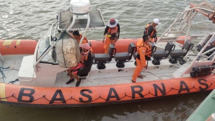 Kapal Kargo Tabrak Kapal Nelayan di Serdangbedagai, Dua ABK Tewas Kapal Kargo Tabrak Kapal Nelayan di Serdangbedagai, Dua ABK Tewas
