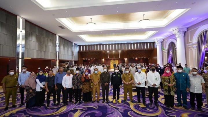 Sebanyak 300 Tenaga Magang Disalurkan ke Puluhan Perusahaan di Riau Sebanyak 300 Tenaga Magang Disalurkan ke Puluhan Perusahaan di Riau