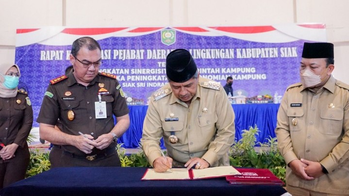 Bupati Alfedri Minta Prioritaskan Pemulihan Ekonomi Bupati Alfedri Minta Prioritaskan Pemulihan Ekonomi