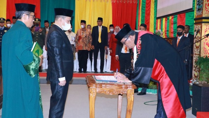 Pj Wako akan Bersinergi dengan Ketua DPRD Pekanbaru Pj Wako akan Bersinergi dengan Ketua DPRD Pekanbaru