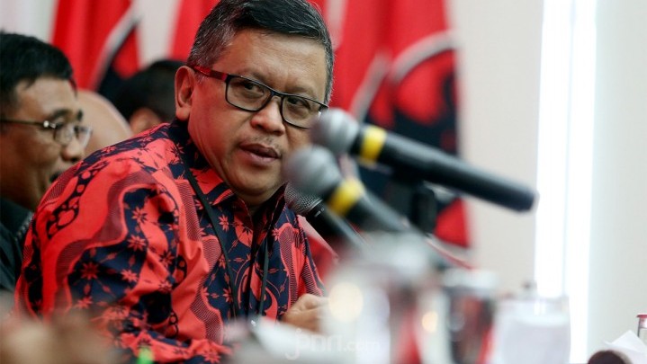 Hasto PDIP Sindir Anies Undang Tukang Bakso