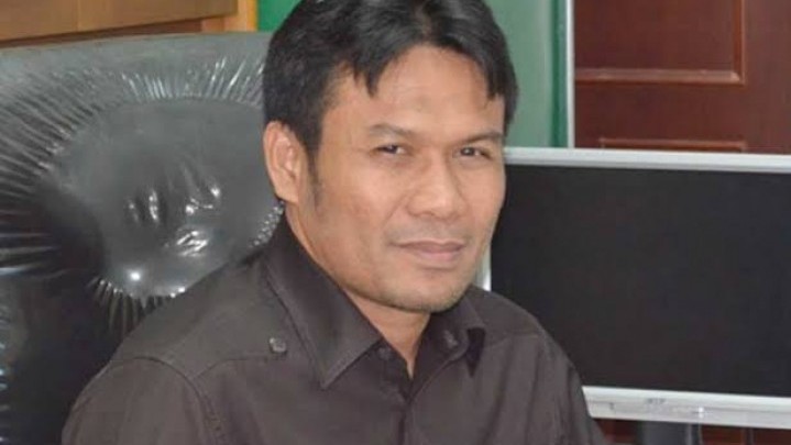 Ekonomi Politik Kebangsaan Indonesia: Mempunyai Modal Sosial Adat dan Ulayat Taat kepada NKRI Ekonomi Politik Kebangsaan Indonesia: Mempunyai Modal Sosial Adat dan Ulayat Taat kepada NKRI