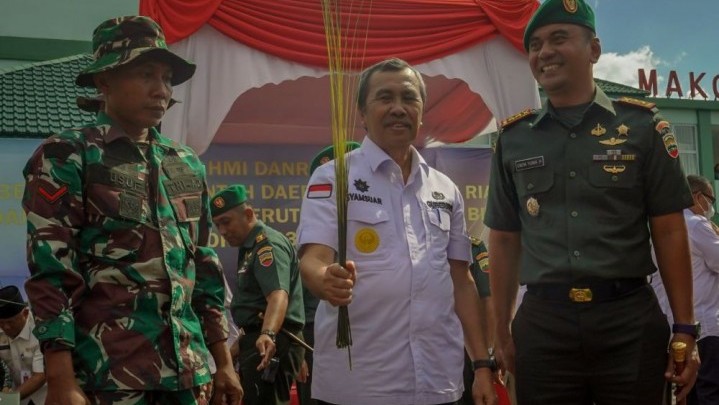 Lahan Sawit di Riau Luas, Salah Satu Alasan Korem 031/WB Buat Mesin Serut Lidi