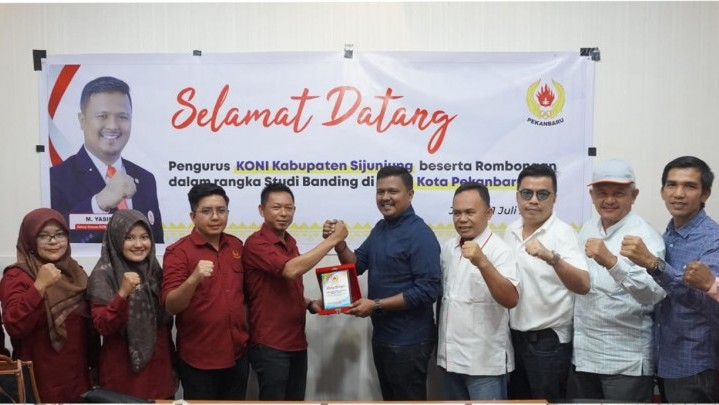 Belajar Pembinaan Atlet Berprestasi, KONI Sijunjung Studi Banding di KONI Kota Pekanbaru