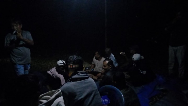 Warga Aur Sati Tenggelam di Sungai Kampar, Hingga Tengah Malam Belum Ditemukan Warga Aur Sati Tenggelam di Sungai Kampar, Hingga Tengah Malam Belum Ditemukan