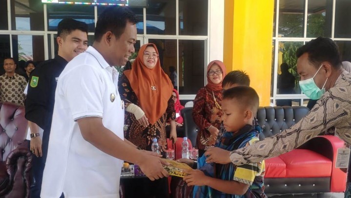 Wabup Rohil Apresiasi Khitanan Massal Karang Taruna