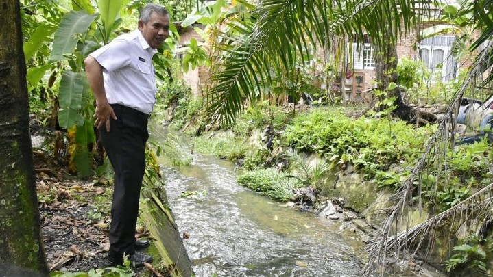 Pj Bupati Kampar Susuri Drainase Penyebab Banjir Kota Bangkinang Pj Bupati Kampar Susuri Drainase Penyebab Banjir Kota Bangkinang