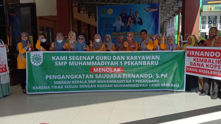 Pengangkatan Firnando Sebagai Kepala Sekolah Ditolak Majelis Guru SMP Muhammadiyah 1 Pekanbaru Pengangkatan Firnando Sebagai Kepala Sekolah Ditolak Majelis Guru SMP Muhammadiyah 1 Pekanbaru