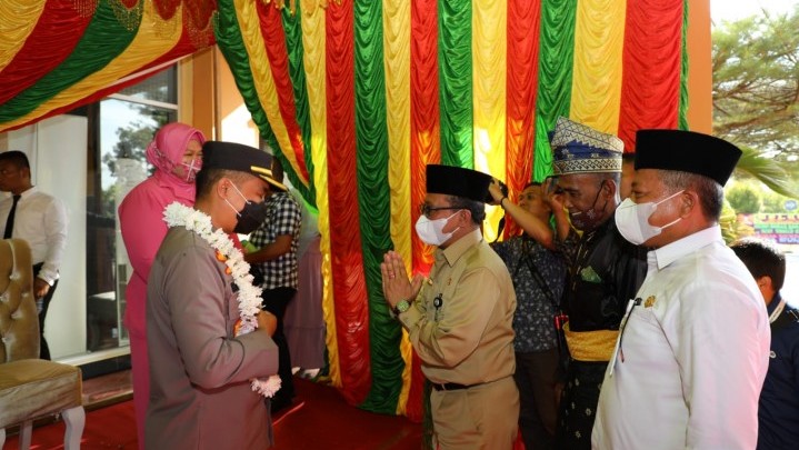 Sekdakab Siak Hadiri Tepung Tawar Kapolres Sekdakab Siak Hadiri Tepung Tawar Kapolres