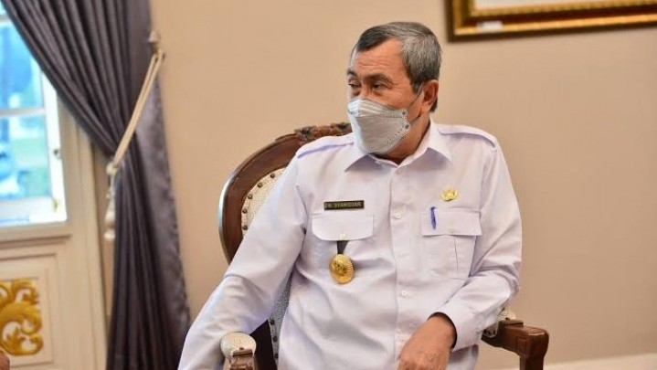 Gubri Syamsuar Ajak Lembaga Adat Antisipasi Peredaran Narkoba Gubri Syamsuar Ajak Lembaga Adat Antisipasi Peredaran Narkoba