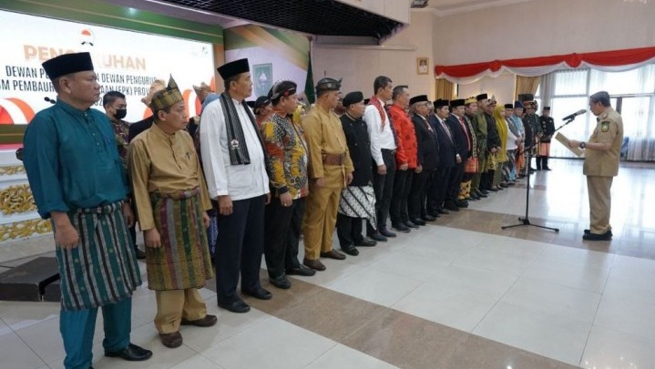 Auni M Noor Dipercaya Pimpin Forum Pembauran Kebangsaan Riau