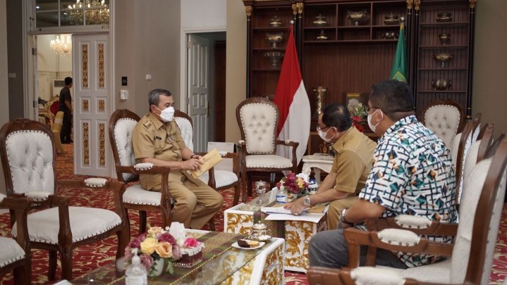 Aset Pemprov Riau di Inhil Status Pinjam Pakai, HM Wardan Sambangi Gubri Syamsuar Aset Pemprov Riau di Inhil Status Pinjam Pakai, HM Wardan Sambangi Gubri Syamsuar