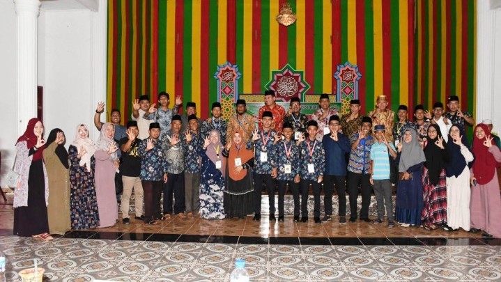 Bengkalis Juara 1 Cabang Fahmil Qur'an Beregu Putra MTQ Riau Bengkalis Juara 1 Cabang Fahmil Qur'an Beregu Putra MTQ Riau