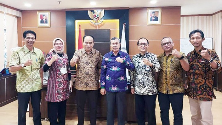 Gubri Syamsuar Jumpai Wamendes, Adukan Masalah Indikator Kemajuan Desa Gubri Syamsuar Jumpai Wamendes, Adukan Masalah Indikator Kemajuan Desa