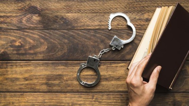 Koruptor Apeng Gondol Rp54 T Kabur ke Singapura, Syahganda: Harus Dihukum Mati Koruptor Apeng Gondol Rp54 T Kabur ke Singapura, Syahganda: Harus Dihukum Mati