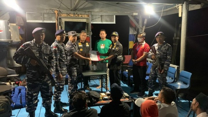 Imigran Ilegal di Perairan Meranti Diamankan TNI AL