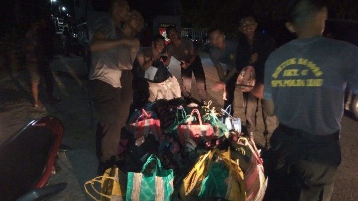 Delapan Orang Diamankan saat Penggrebekan Arena Sabung Ayam di Kempas Inhil Delapan Orang Diamankan saat Penggrebekan Arena Sabung Ayam di Kempas Inhil