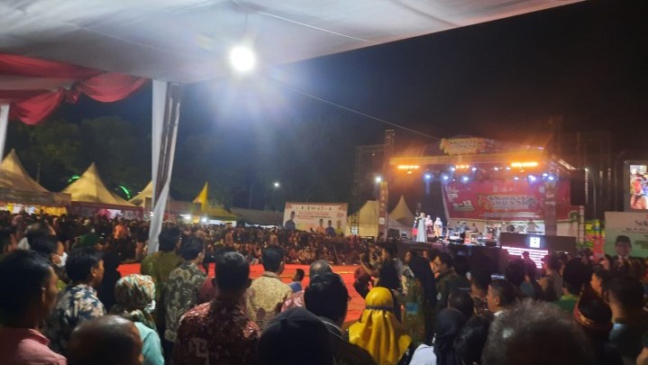 Luar Biasa, Antusias Penutupan Bahholek Godang Dipadati dan Penuh Sesak Pengunjung Luar Biasa, Antusias Penutupan Bahholek Godang Dipadati dan Penuh Sesak Pengunjung