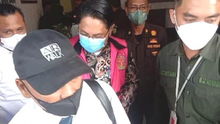 Ini Alasan Mantan Kapus Sei Lekop Bintan Masih Terima Gaji dari Negara Ini Alasan Mantan Kapus Sei Lekop Bintan Masih Terima Gaji dari Negara