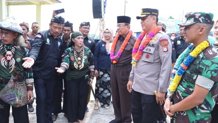 Silaturahim dengan Paguyuban Sunda, Ada Apresiasi Disampaikan Bupati HM Wardan Silaturahim dengan Paguyuban Sunda, Ada Apresiasi Disampaikan Bupati HM Wardan