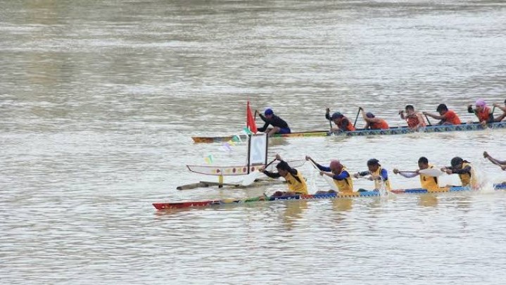 Event Pacu Sampan Jembatan Kembar Danau Bingkuang Tambang Kampar Digelar Akhir Bulan Ini Event Pacu Sampan Jembatan Kembar Danau Bingkuang Tambang Kampar Digelar Akhir Bulan Ini