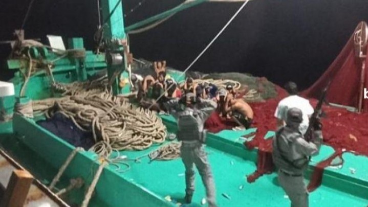 Dengan 17 ABK, Kapal Vietnam Curi Ikan di Natuna Utara Dengan 17 ABK, Kapal Vietnam Curi Ikan di Natuna Utara