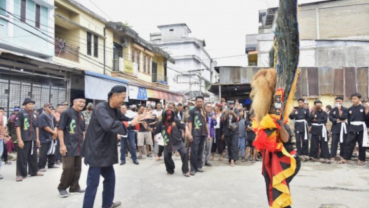 Wabup Uti Minta Festival Reog Dilestarikan di Inhil Wabup Uti Minta Festival Reog Dilestarikan di Inhil