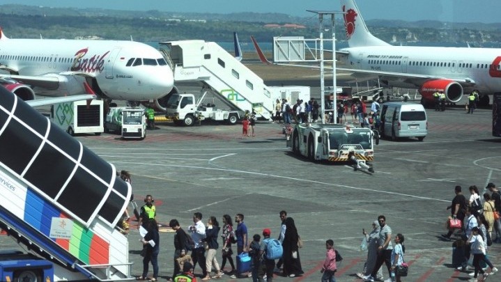 Mulai Pekan Depan Harga Tiket Pesawat Turun 15 Persen