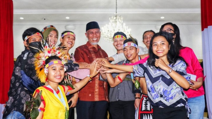 Berikut Respon Gubernur Mahyeldi Terkait Protes Masyarakat Mentawai dengan Undang-undang Provinsi Sumbar Berikut Respon Gubernur Mahyeldi Terkait Protes Masyarakat Mentawai dengan Undang-undang Provinsi Sumbar
