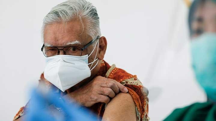 Vaksinasi Dosis Kedua Bagi Lansia di Riau Baru 59 Persen Vaksinasi Dosis Kedua Bagi Lansia di Riau Baru 59 Persen