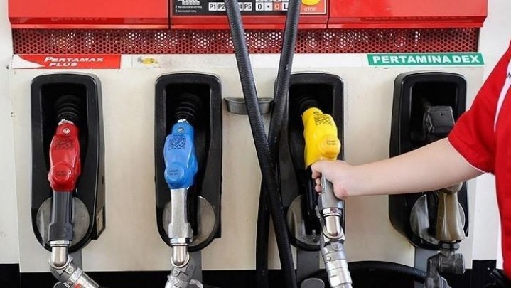 Harga Minyak Dunia Turun, Pemerintah Diminta Batalkan Kenaikan BBM Harga Minyak Dunia Turun, Pemerintah Diminta Batalkan Kenaikan BBM