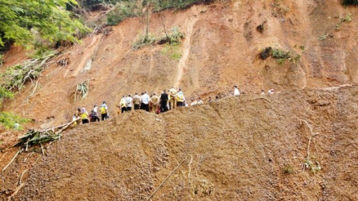 Penanganan Ruas Jalan Sitinjau Lauik yang Sering Longsor, Ini Jawaban Pemprov Sumbar