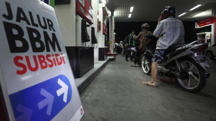 Pemerintah Naikkan Harga BBM, Pengamat: BLT Tidak Efektif