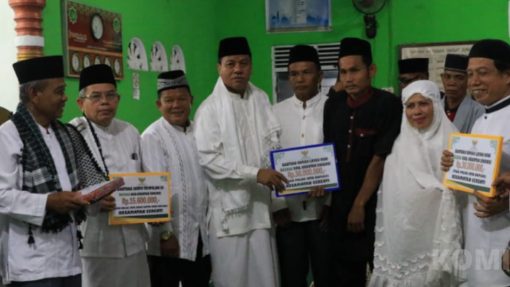 ASN dan Masyarakat Diajak Plt Bupati Kuansing Giatkan Salat Subuh Berjamaah ASN dan Masyarakat Diajak Plt Bupati Kuansing Giatkan Salat Subuh Berjamaah
