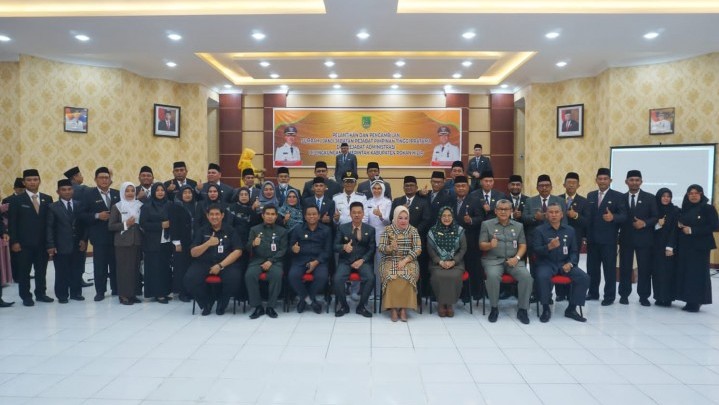 Bupati Afrizal Sintong Ganti Kepala Bapenda Rohil