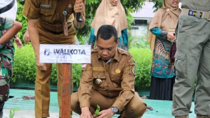 Katanya untuk Tekan Inflasi, Seluruh Kecamatan di Pekanbaru akan Ditanami Cabai dan Bawang Katanya untuk Tekan Inflasi, Seluruh Kecamatan di Pekanbaru akan Ditanami Cabai dan Bawang