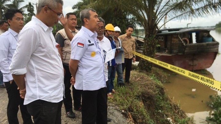 Semakin Parah, Longsor Jalan Lintas Rengat-Tembilahan Harus Segera Diatasi