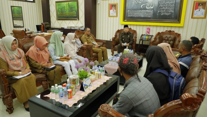 Program Satu Rumah Satu Sarjana Pemkab Siak Sebagian Dikirim ke UPI