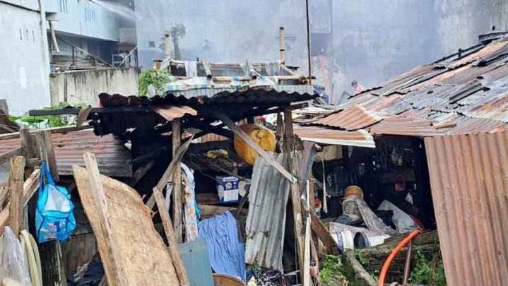 Berawal dari Gudang, Kebakaran di Bukittinggi Rugikan Ratusan Juta Rupiah Berawal dari Gudang, Kebakaran di Bukittinggi Rugikan Ratusan Juta Rupiah