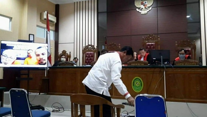 Sidang Kasus Korupsi, Mantan Gubernur Isdianto Singgung Nama Mantan Sekda Sidang Kasus Korupsi, Mantan Gubernur Isdianto Singgung Nama Mantan Sekda