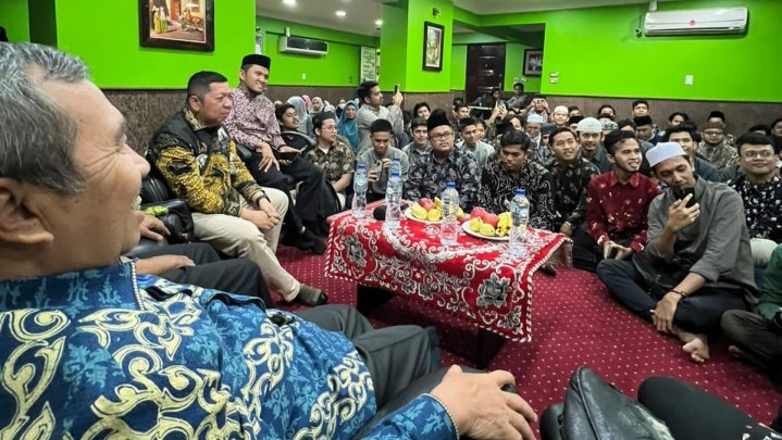 Gubri Syamsuar Apresiasi Kekompakan Mahasiswa Asal Riau di Mesir Gubri Syamsuar Apresiasi Kekompakan Mahasiswa Asal Riau di Mesir