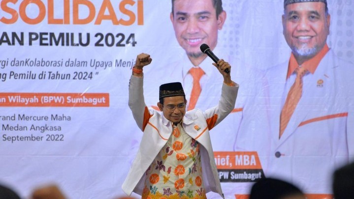 Hendry Munief Optimis Ada Tsunami PKS di 2024 Hendry Munief Optimis Ada Tsunami PKS di 2024