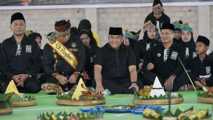 Wagubri Hadiri Peringatan Seabad Persaudaraan SH Terate di Kuansing Wagubri Hadiri Peringatan Seabad Persaudaraan SH Terate di Kuansing