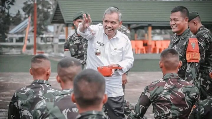 Dr. Kamsol: Modal Kesuksesan Adalah Keyakinan Diri Dr. Kamsol: Modal Kesuksesan Adalah Keyakinan Diri