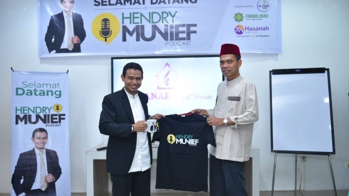 UAS Dorong Forbis Riau Kembangkan Ekonomi Keummatan UAS Dorong Forbis Riau Kembangkan Ekonomi Keummatan