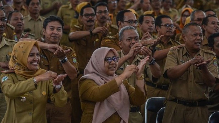 Gaji PNS Tahun Depan Tidak Ada Kenaikan Gaji PNS Tahun Depan Tidak Ada Kenaikan