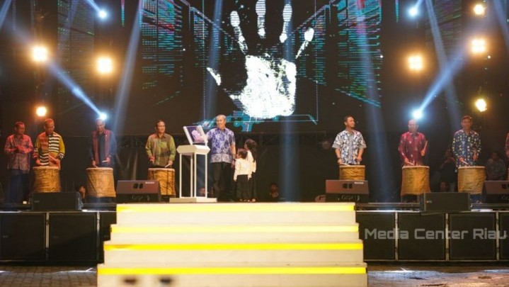 KEN Kenduri Riau 2022 Dibuka Gubri Syamsuar